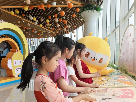 China launches national child subsidy program